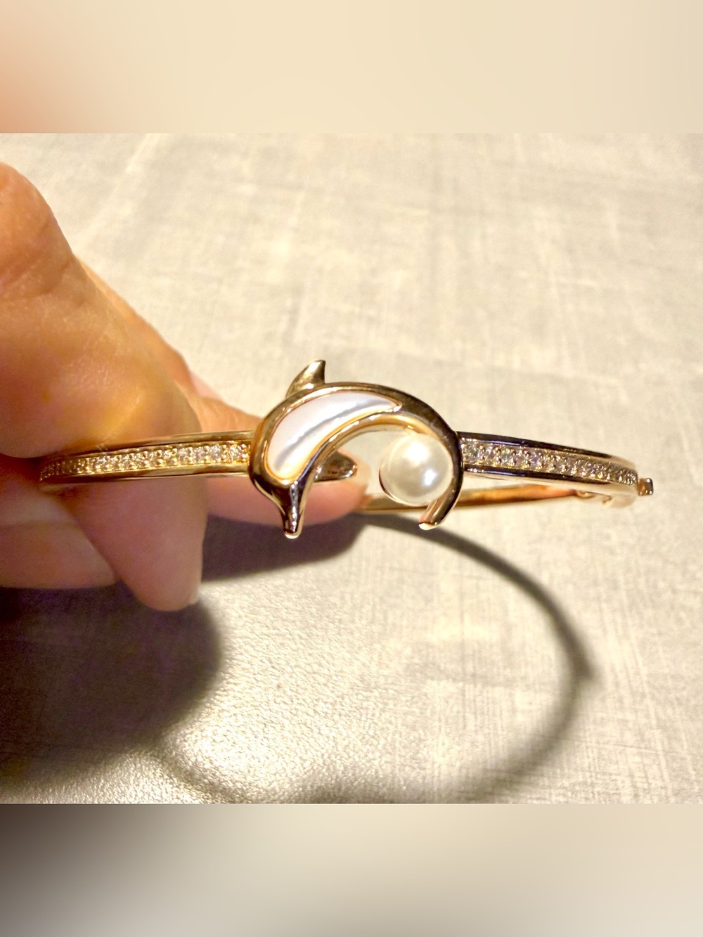Gold Dolphin Pearl Accent Bangle Bracelet - Picture 5 of 7